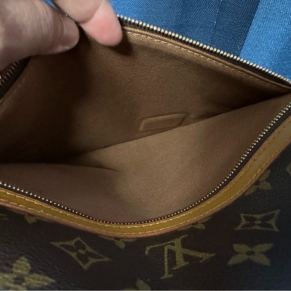 Louis Vuitton Bosphore Messenger Bag Monogram Canvas PM - Picture 10 of 10